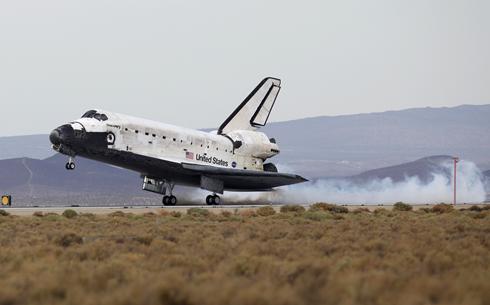 Shuttle Discovery Returns Home