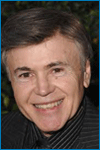 Walter Koenig Meets With Fans for Graphic Novel Signing